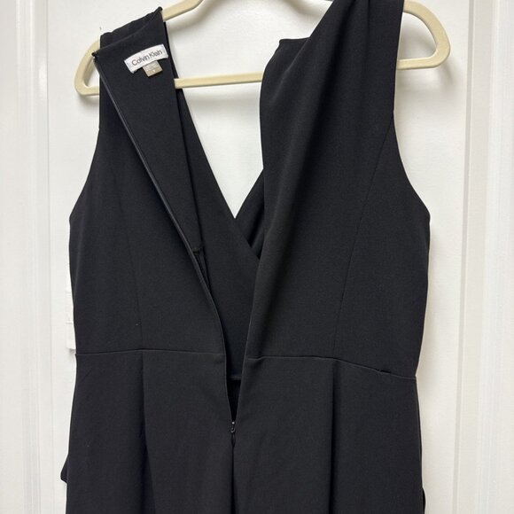 New Calvin Klein Size 12 Black Jumpsuit Surplice V Neck Sleeveless Pockets NWT - Picture 6 of 8